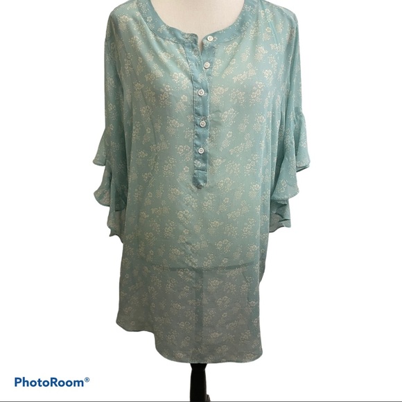 Vince Camuto fluttery sleeve floral print Sz 1X plus size blouse - Picture 1 of 9